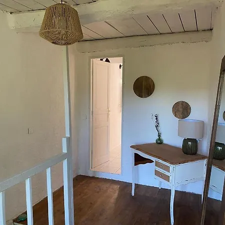 Jolie Maisonnette Сasa de vacaciones *