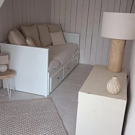 Jolie Maisonnette Hébergement de vacances *